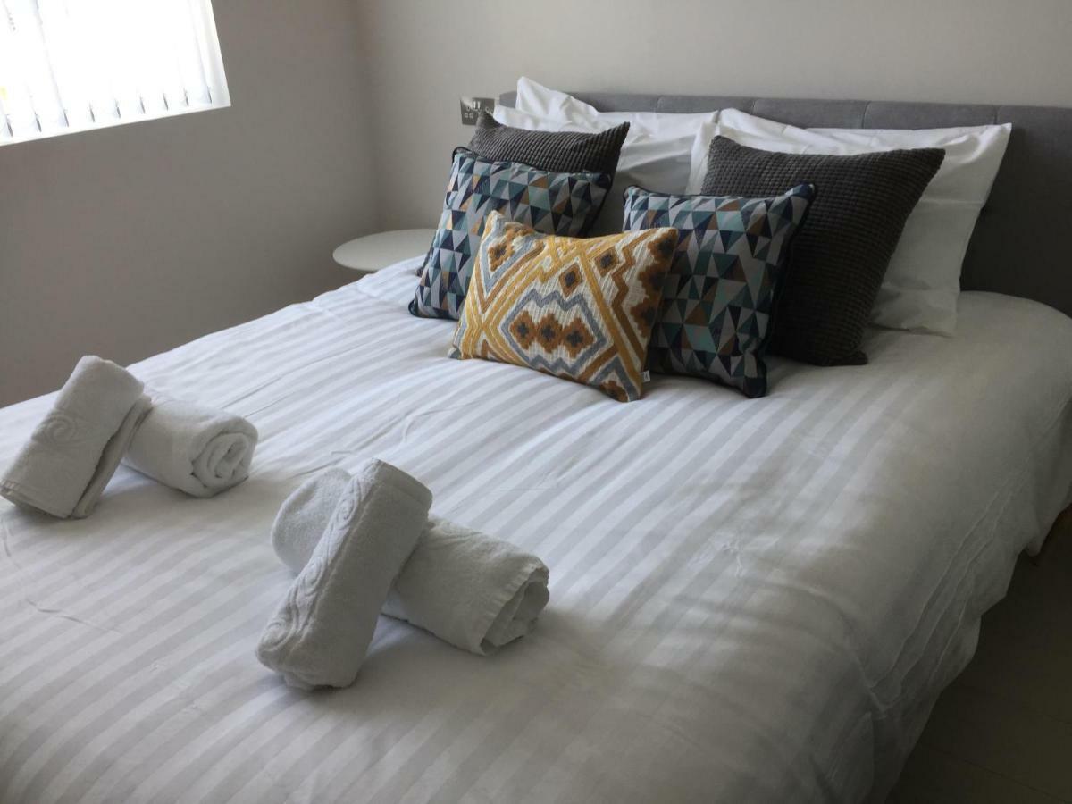 Saltwater Suites At Fistral New Quay Kültér fotó