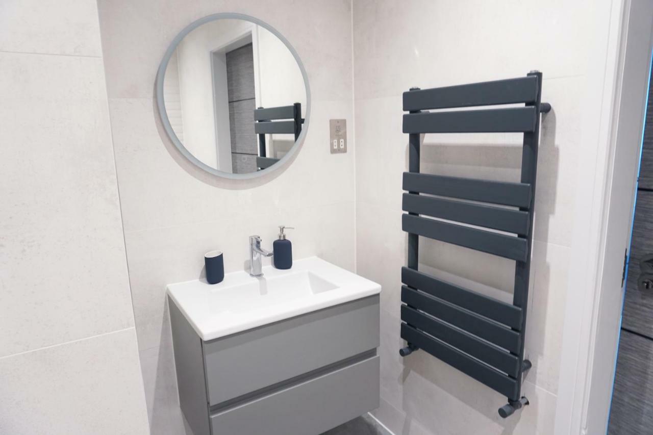 Saltwater Suites At Fistral New Quay Kültér fotó